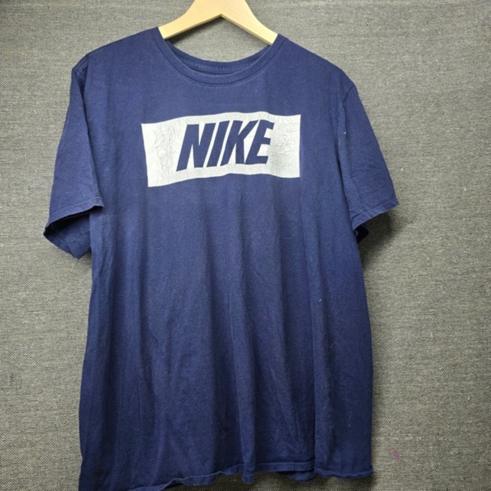 Nike Mens Athletic Cut Graphic T-Shirt Navy Blue XL Short‎ Sleeve Crew Neck Tee